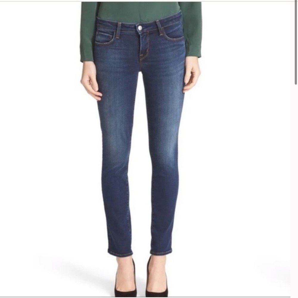 L’AGENCE Coco Mid Rise Slim Straight Jeans in Mi-Hauteur Droit 26
